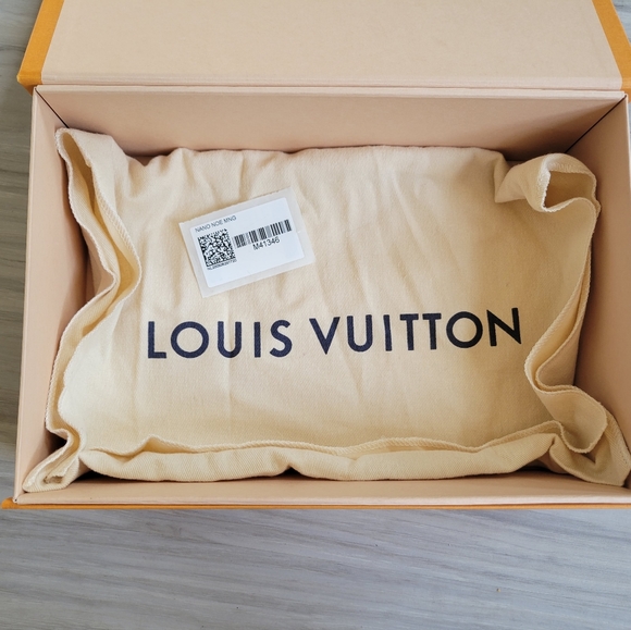 Louis Vuitton Monogram Nano Noe - Picture 7 of 9